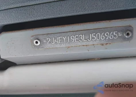 1990 Jeep Wrangler / Yj S z USA, uszkodzony, nr VIN 2J4FY19E3LJ506965